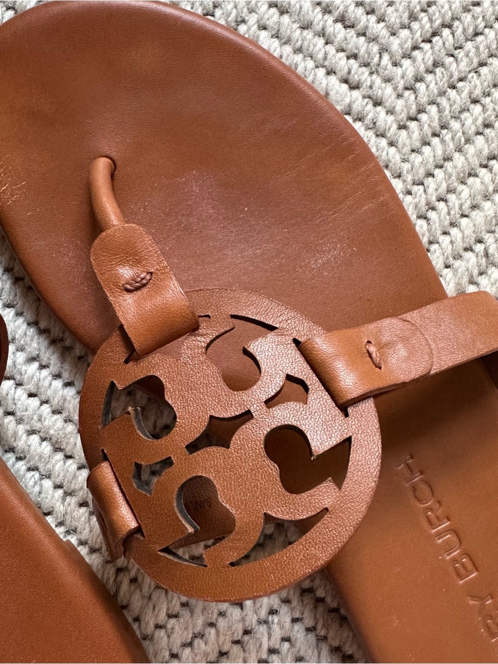 Tory Burch Cognac Miller Logo Thong Sandals - Picture 3 of 6